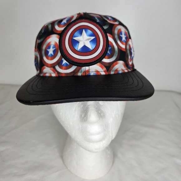 Marvel Other - Marvel OS Captain America Shield Snapback Cap